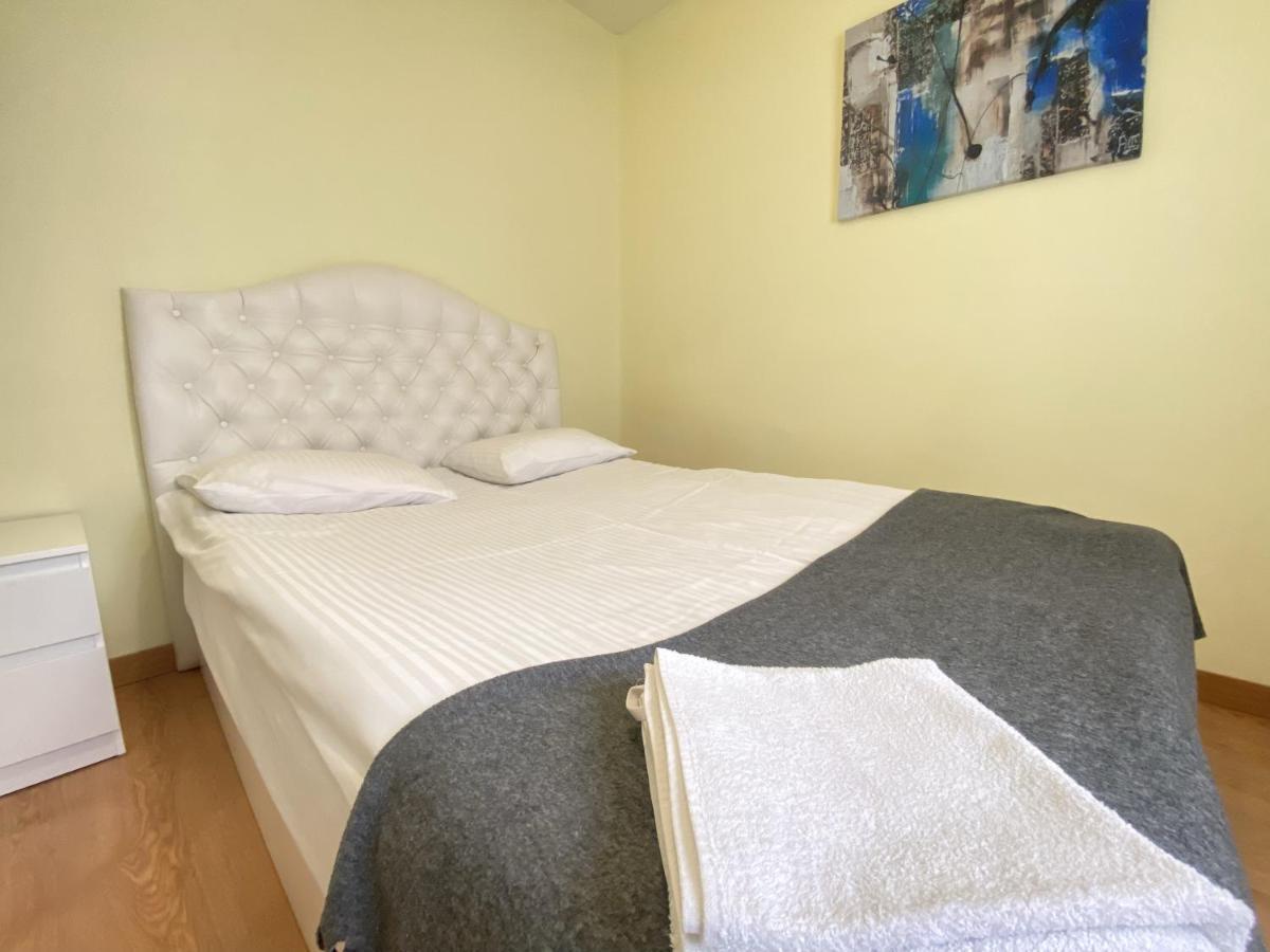 Entire New Apartment 20' From Barcelona Sabadell Bagian luar foto